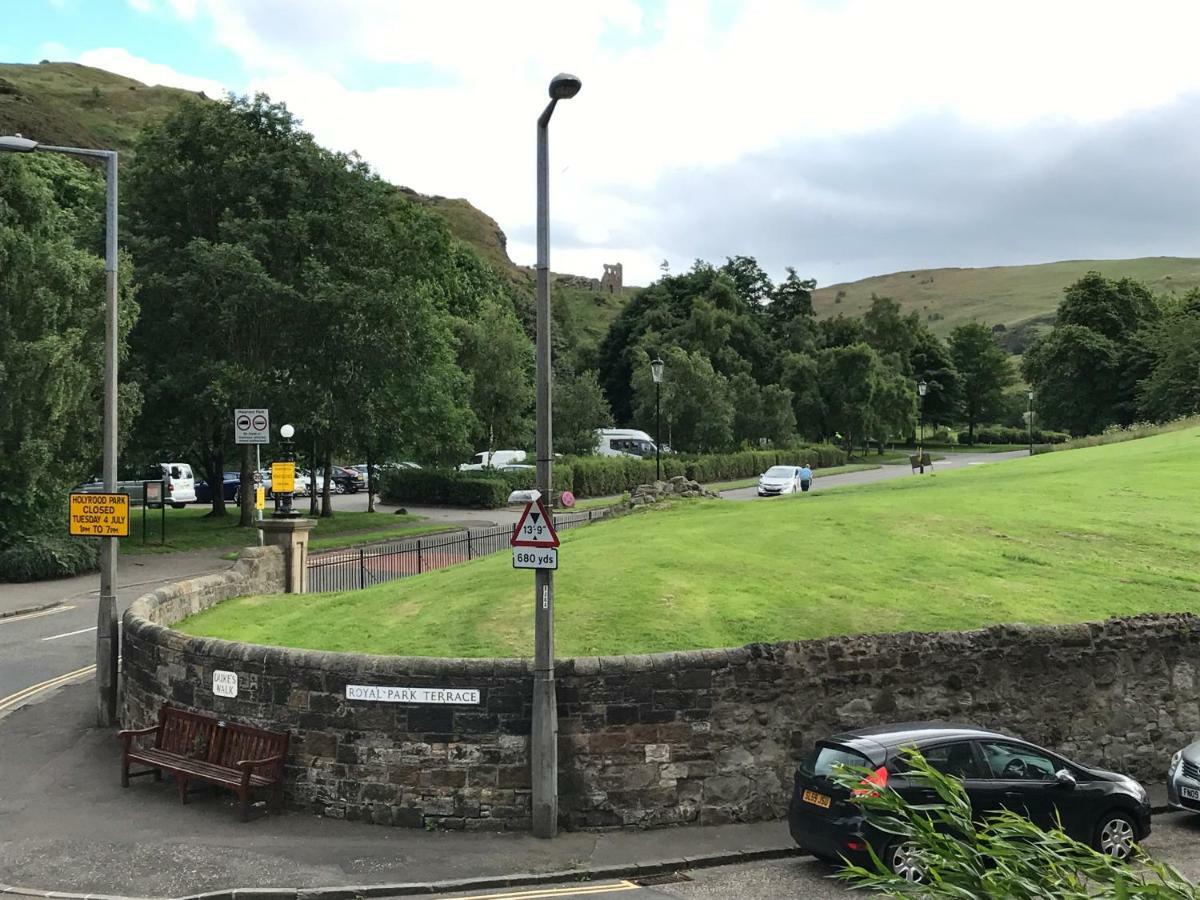 Beautiful Holyrood Park Apartment Edimburgo Esterno foto